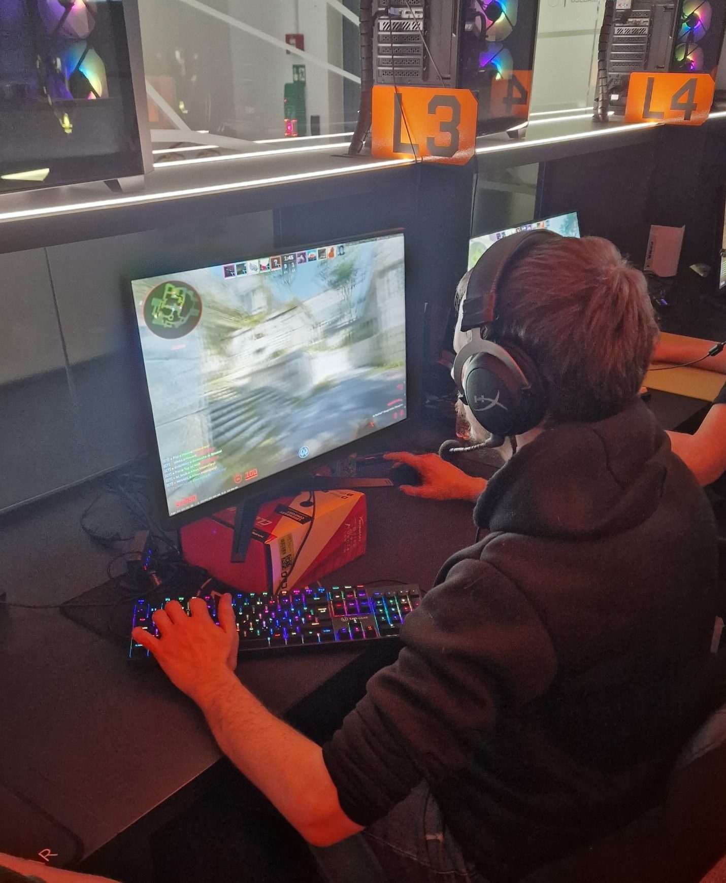 Gamer v T-2 Esports